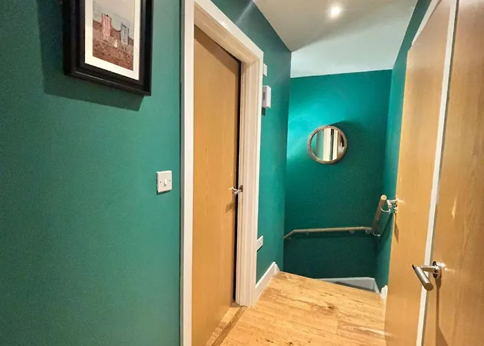 Comfortable 1br House With Fast Wifi & Near Transport By Altoluxo Short Lets & Serviced *