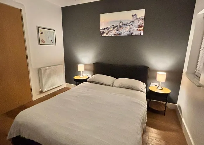 Comfortable 1br House With Fast Wifi & Near Transport By Altoluxo Short Lets & Serviced Apartment *